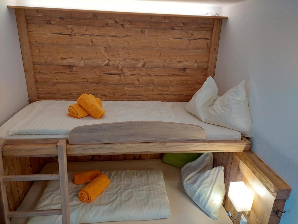 Gasthof Klug Zum Ehrensepp Modriach Ngoại thất bức ảnh