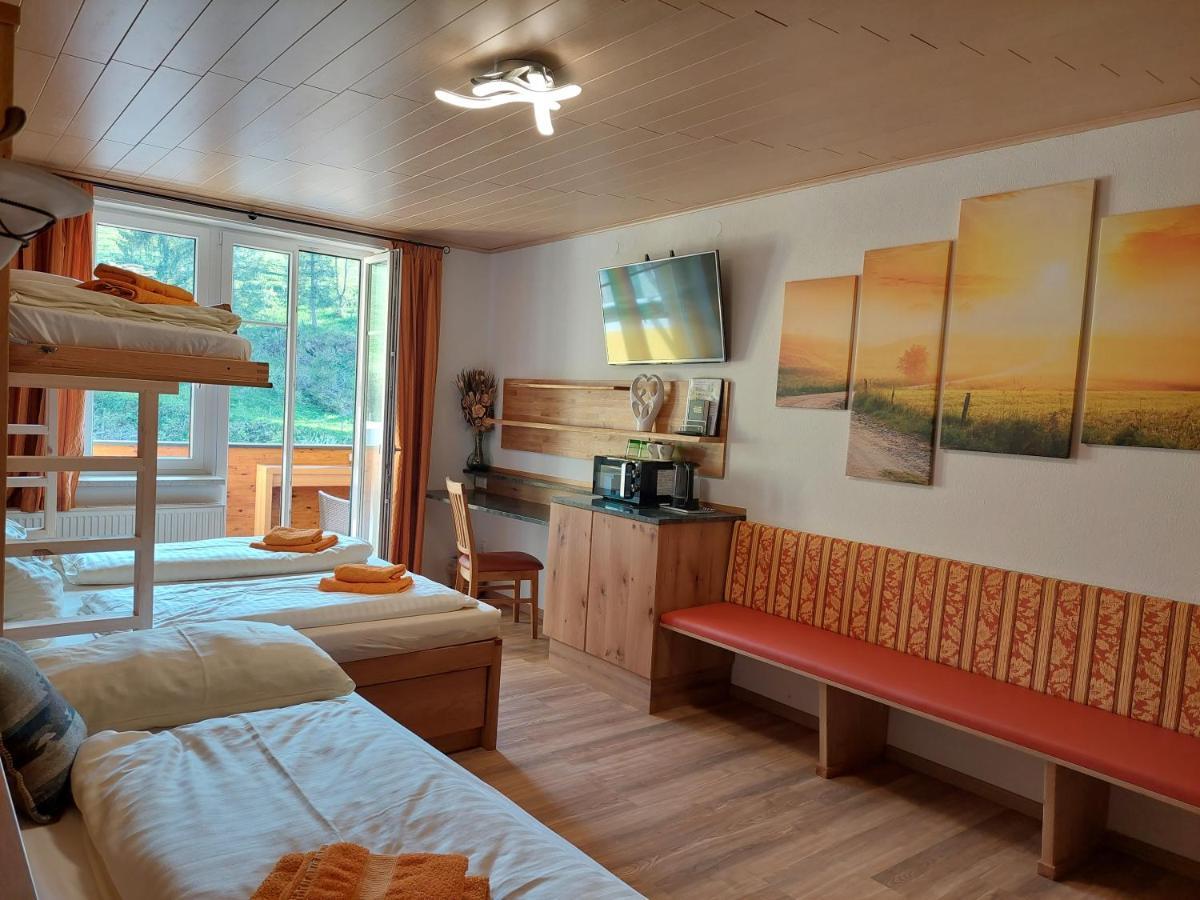Gasthof Klug Zum Ehrensepp Modriach Ngoại thất bức ảnh