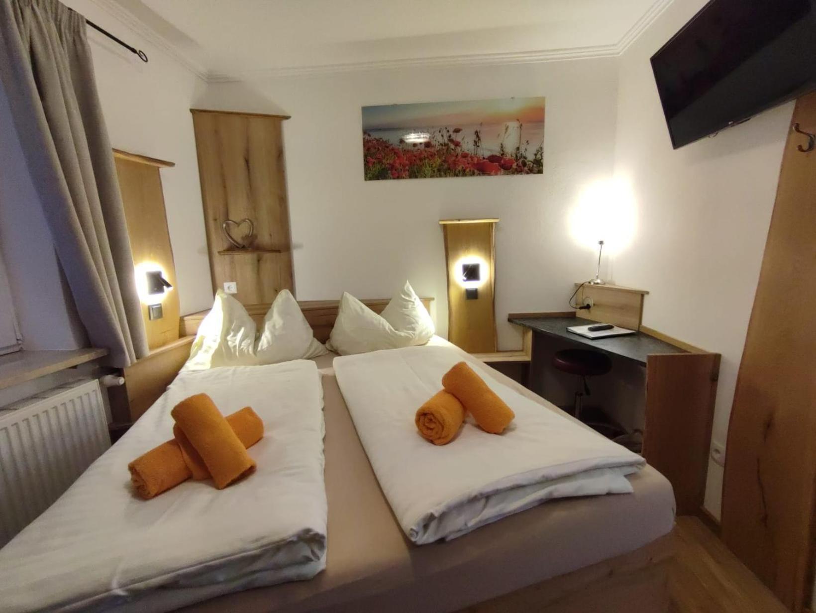 Gasthof Klug Zum Ehrensepp Modriach Ngoại thất bức ảnh